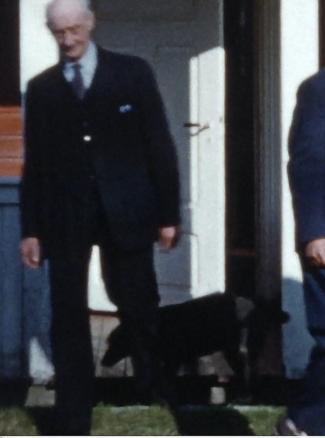 Farfar og Philip. Klipp fra 8 mm smalfilm